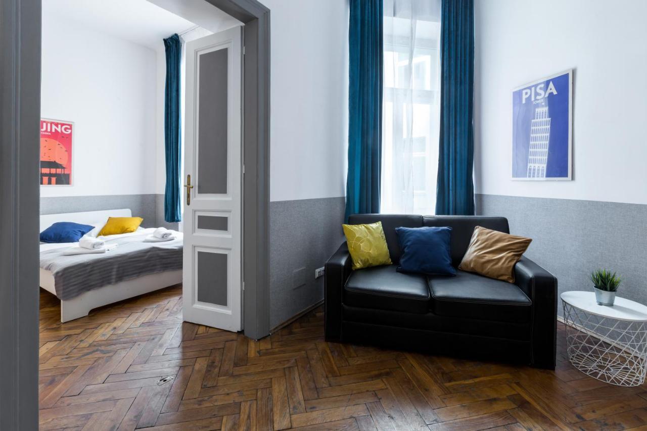 Wawel Cracow Old City Apartments - Friendhouse Apartments 크라쿠프 외부 사진