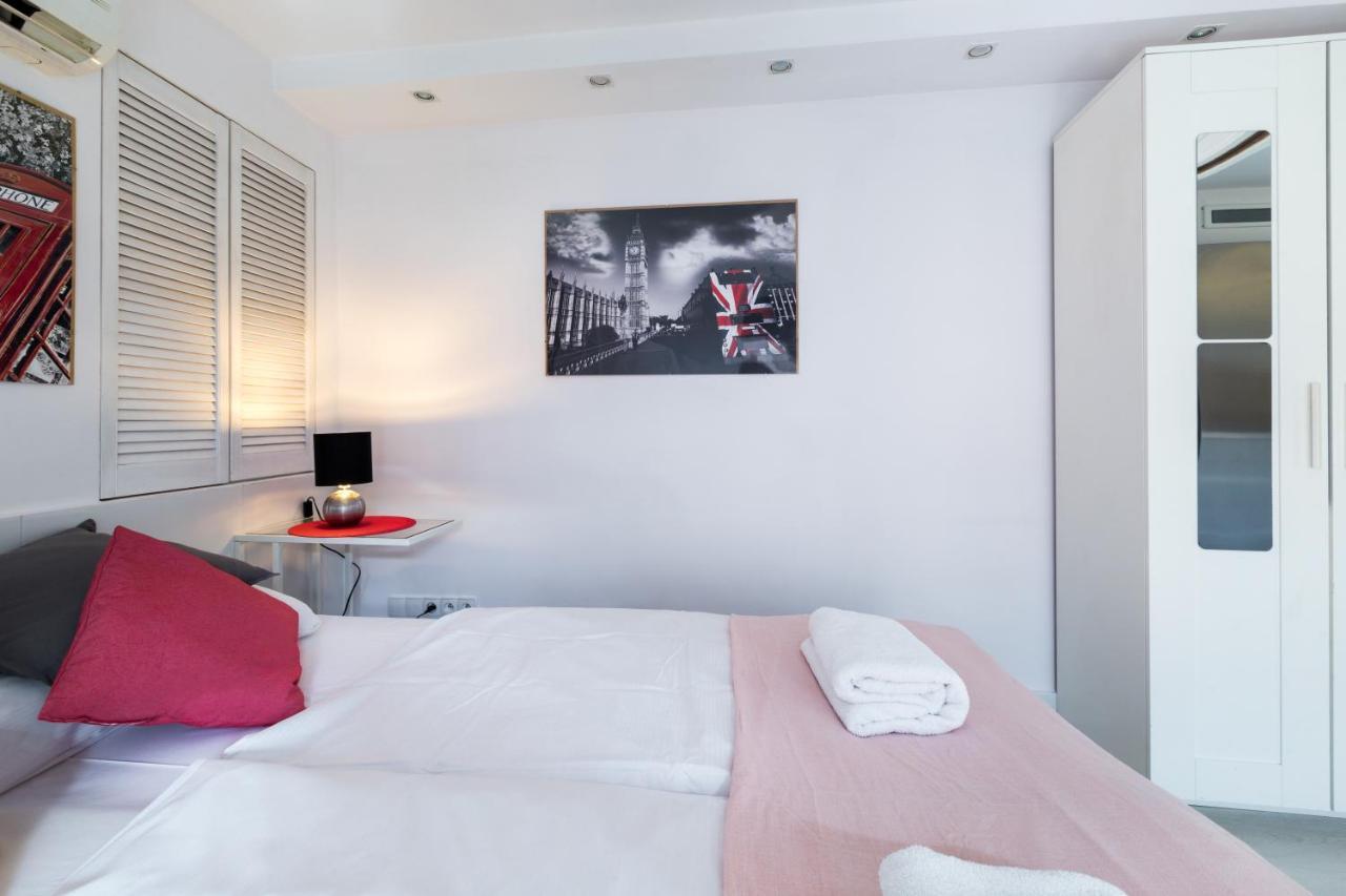 Wawel Cracow Old City Apartments - Friendhouse Apartments 크라쿠프 외부 사진